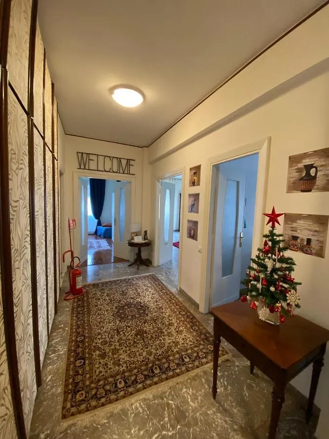 Zona Vaticano Grande Casa Di Cedes Lägenhet Rom